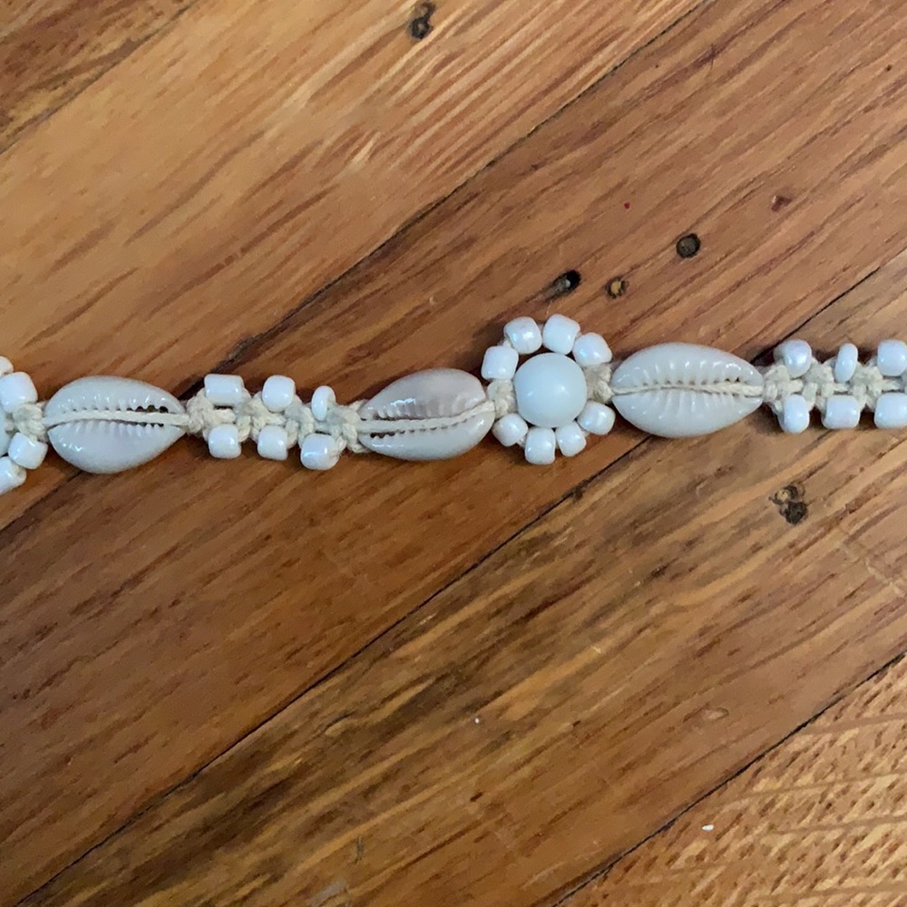 Shell Necklace Set - Picture 3 of 5